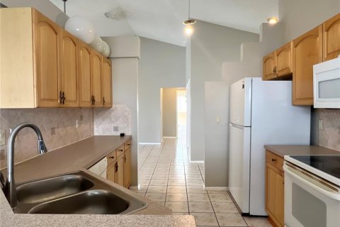 Casa en alquiler en Brandon, Florida, 3 dormitorios, 172.61 m2 № 1833254 - foto 15