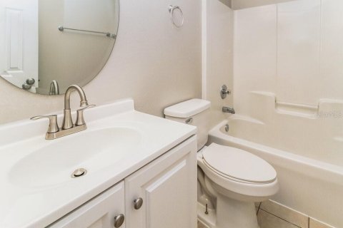 Villa ou maison à louer à Eustis, Floride: 3 chambres, 119.66 m2 № 2413524 - photo 15