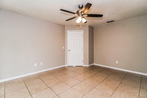 Villa ou maison à louer à Eustis, Floride: 3 chambres, 119.66 m2 № 2413524 - photo 11