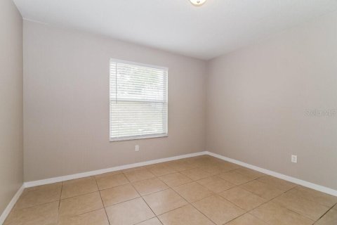 Villa ou maison à louer à Eustis, Floride: 3 chambres, 119.66 m2 № 2413524 - photo 13