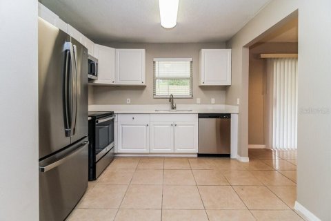 Villa ou maison à louer à Eustis, Floride: 3 chambres, 119.66 m2 № 2413524 - photo 7
