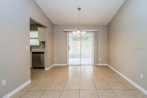 Villa ou maison à louer à Eustis, Floride: 3 chambres, 119.66 m2 № 2413524 - photo 6
