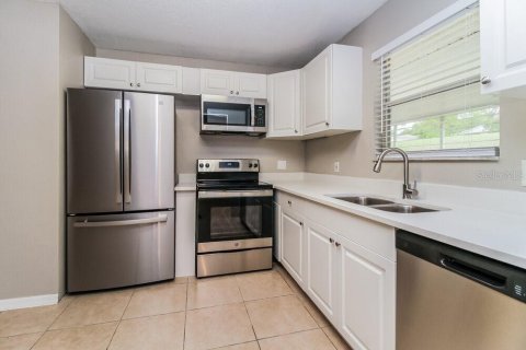 Villa ou maison à louer à Eustis, Floride: 3 chambres, 119.66 m2 № 2413524 - photo 8