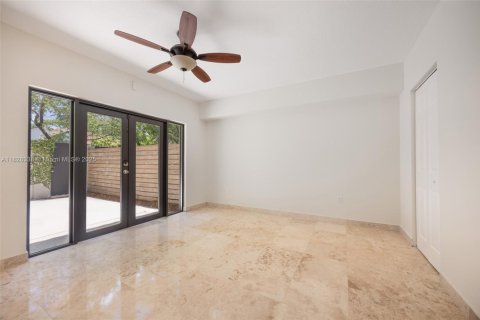 Touwnhouse à vendre à Miami, Floride: 3 chambres, 132.39 m2 № 1801044 - photo 6