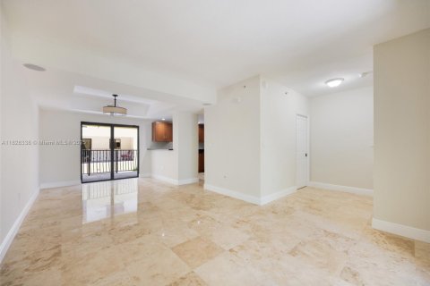 Touwnhouse à vendre à Miami, Floride: 3 chambres, 132.39 m2 № 1801044 - photo 8