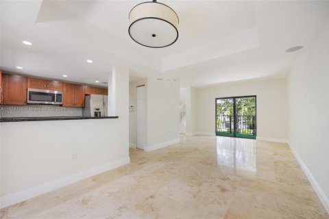 Touwnhouse à vendre à Miami, Floride: 3 chambres, 132.39 m2 № 1801044 - photo 9