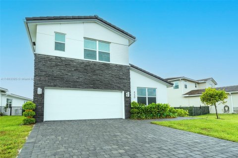 Casa en alquiler en Deerfield Beach, Florida, 4 dormitorios, 202.43 m2 № 2054229 - foto 2