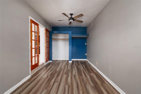 House in Saint Petersburg, Florida 3 bedrooms, 114.64 sq.m. № 2210932 - photo 18