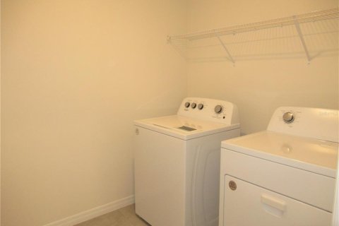 House in Riverview, Florida 5 bedrooms, 234.3 sq.m. № 1898906 - photo 16