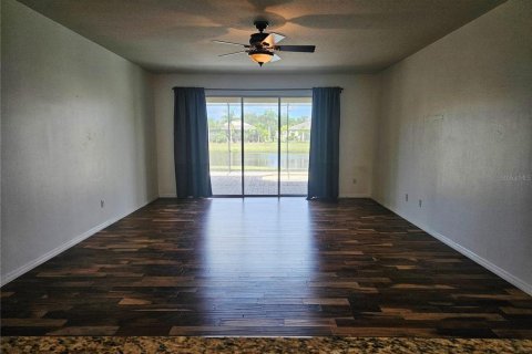 House in Bradenton, Florida 4 bedrooms, 273.88 sq.m. № 2117014 - photo 15