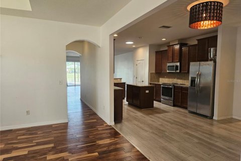 House in Bradenton, Florida 4 bedrooms, 273.88 sq.m. № 2117014 - photo 5