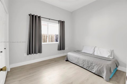 Casa en venta en Miami, Florida, 4 dormitorios, 173.91 m2 № 1953337 - foto 21