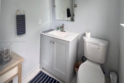 Casa en venta en Miami, Florida, 4 dormitorios, 173.91 m2 № 1953337 - foto 27