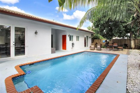 Casa en venta en Miami, Florida, 4 dormitorios, 173.91 m2 № 1953337 - foto 25