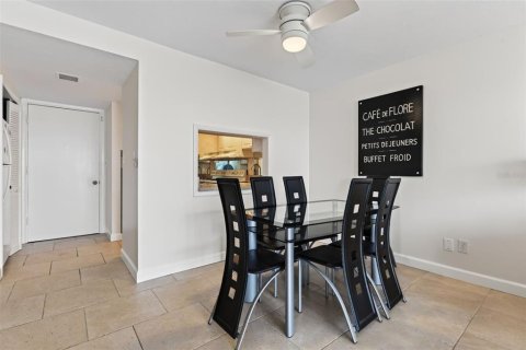 Copropriété à vendre à Longboat Key, Floride: 2 chambres, 99.59 m2 № 2425648 - photo 17