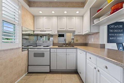 Copropriété à vendre à Longboat Key, Floride: 2 chambres, 99.59 m2 № 2425648 - photo 27