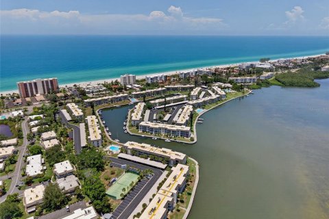 Copropriété à vendre à Longboat Key, Floride: 2 chambres, 99.59 m2 № 2425648 - photo 11