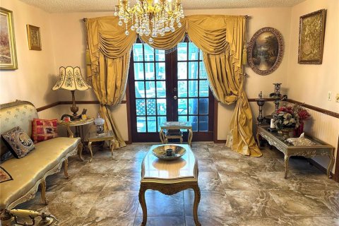 Villa ou maison à louer à New Port Richey, Floride: 4 chambres, 231.05 m2 № 2306348 - photo 14