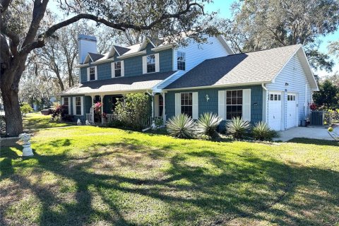 Villa ou maison à louer à New Port Richey, Floride: 4 chambres, 231.05 m2 № 2306348 - photo 4