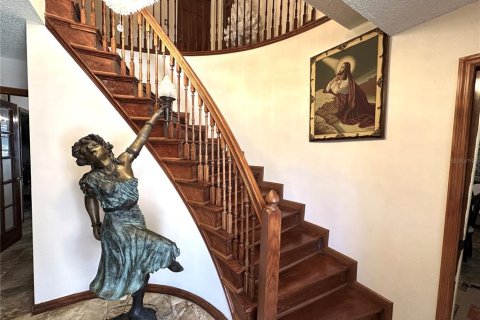 Villa ou maison à louer à New Port Richey, Floride: 4 chambres, 231.05 m2 № 2306348 - photo 21