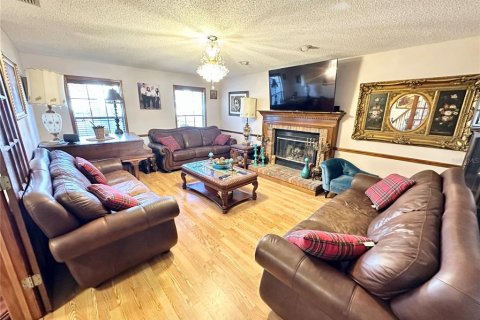 Villa ou maison à louer à New Port Richey, Floride: 4 chambres, 231.05 m2 № 2306348 - photo 17