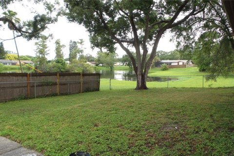 Casa en alquiler en Tarpon Springs, Florida, 2 dormitorios, 107.49 m2 № 1893761 - foto 11