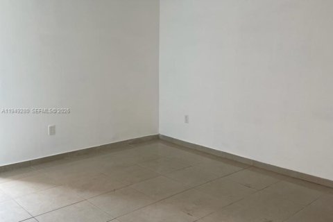 Снять в аренду кондоминиум в Майами, Флорида 2 спальни, 73.67м2, № 2019740 - фото 7