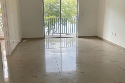 Снять в аренду кондоминиум в Майами, Флорида 2 спальни, 73.67м2, № 2019740 - фото 4