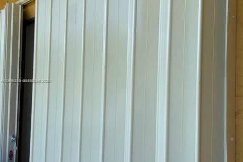 Снять в аренду кондоминиум в Майами, Флорида 2 спальни, 73.67м2, № 2019740 - фото 9