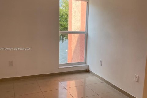 Снять в аренду кондоминиум в Майами, Флорида 2 спальни, 73.67м2, № 2019740 - фото 6