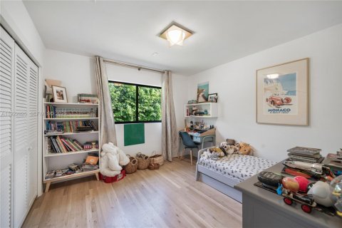 Casa en venta en Pinecrest, Florida, 5 dormitorios, 275.18 m2 № 1976720 - foto 13