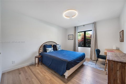 Casa en venta en Pinecrest, Florida, 5 dormitorios, 275.18 m2 № 1976720 - foto 11