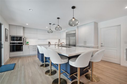 Casa en venta en Pinecrest, Florida, 5 dormitorios, 275.18 m2 № 1976720 - foto 4