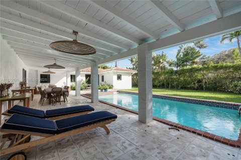 Casa en venta en Pinecrest, Florida, 5 dormitorios, 275.18 m2 № 1976720 - foto 22