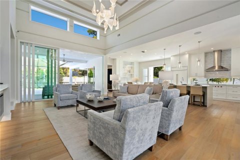 House in Sarasota, Florida 3 bedrooms, 281.87 sq.m. № 1719790 - photo 4