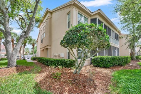 Condo in Lakeland, Florida, 3 bedrooms № 2122037 - photo 2