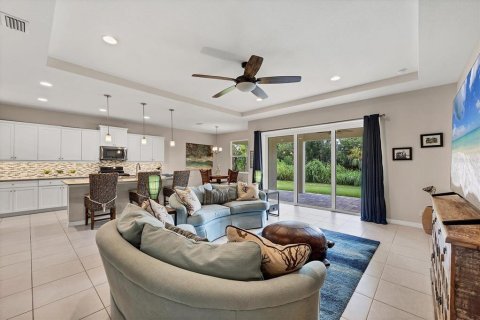 House in Bradenton, Florida 3 bedrooms, 267 sq.m. № 1857648 - photo 9