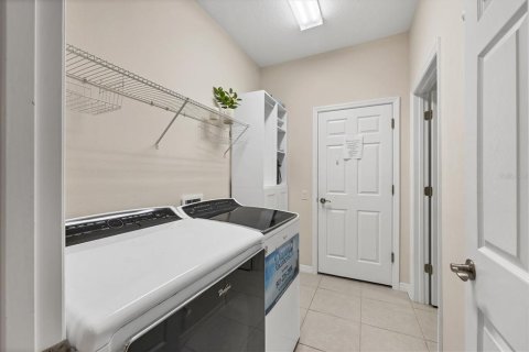 House in Bradenton, Florida 3 bedrooms, 267 sq.m. № 1857648 - photo 25