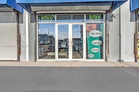 Купить коммерческую недвижимость в Майами, Флорида № 1959205 - фото 24