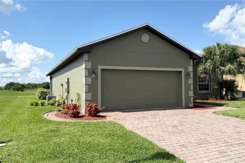 Casa en alquiler en Winter Haven, Florida, 2 dormitorios, 142.14 m2 № 1817966 - foto 3