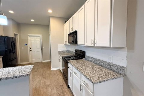 Casa en alquiler en Winter Haven, Florida, 2 dormitorios, 142.14 m2 № 1817966 - foto 12