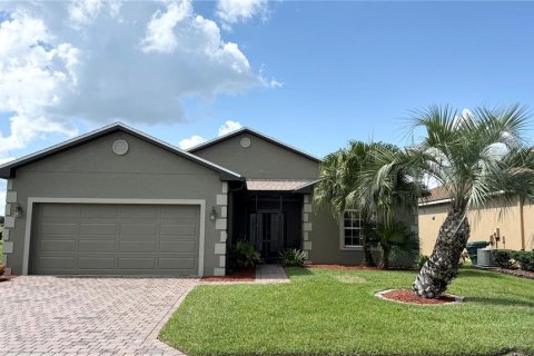 Casa en alquiler en Winter Haven, Florida, 2 dormitorios, 142.14 m2 № 1817966 - foto 1