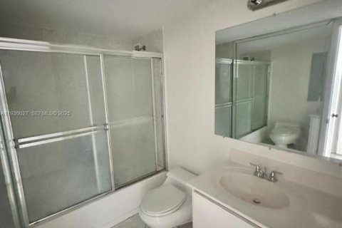 Condominio en alquiler en Miami Beach, Florida, 2 dormitorios, 98.85 m2 № 1988890 - foto 25