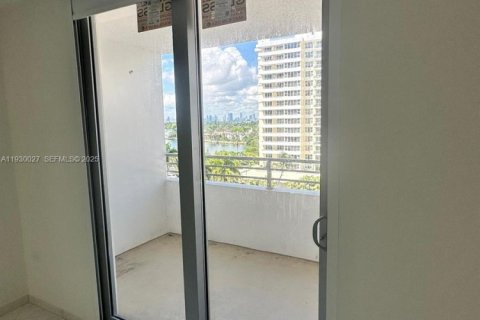 Condominio en alquiler en Miami Beach, Florida, 2 dormitorios, 98.85 m2 № 1988890 - foto 23
