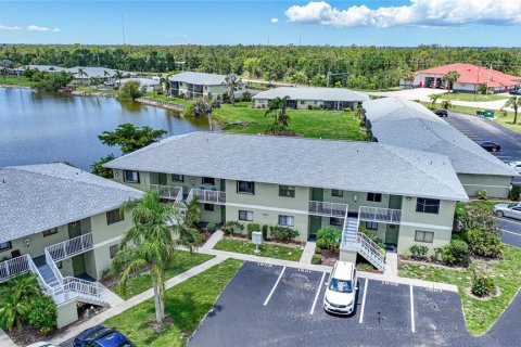 Condo in Punta Gorda, Florida, 2 bedrooms  № 2132022