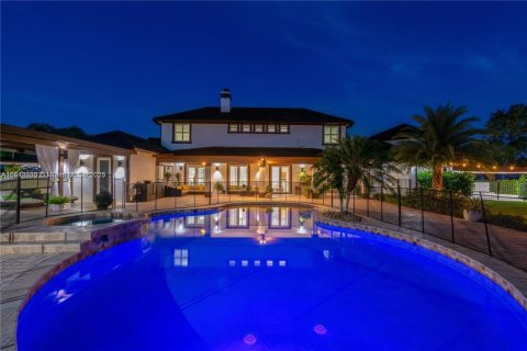 House in Southwest Ranches, Florida 6 bedrooms, 426.05 sq.m. № 1839552 - photo 5