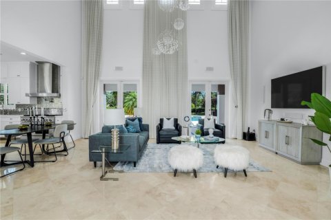 House in Southwest Ranches, Florida 6 bedrooms, 426.05 sq.m. № 1839552 - photo 10