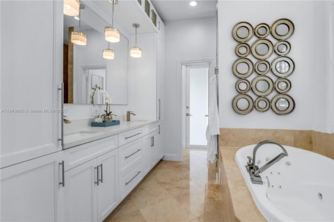 House in Southwest Ranches, Florida 6 bedrooms, 426.05 sq.m. № 1839552 - photo 26
