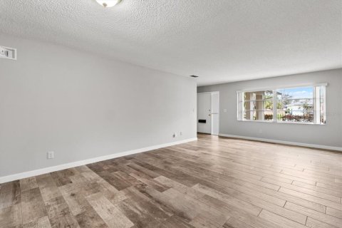 Casa en venta en Crystal River, Florida, 3 dormitorios, 181.35 m2 № 1893710 - foto 13