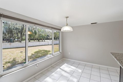 House in Casselberry, Florida 4 bedrooms, 164.81 sq.m. № 2092963 - photo 15